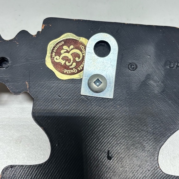 Coppercraft Guild Syroco decorative key wall decor - Picture 6 of 8